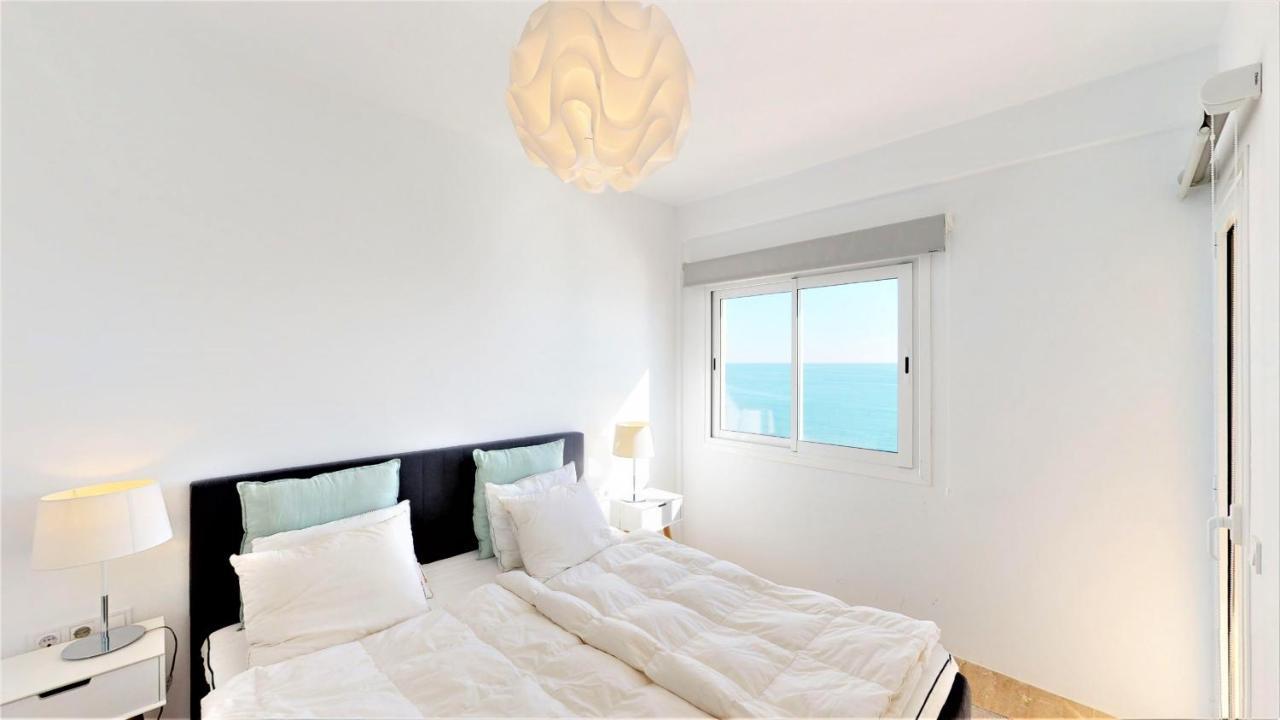 Olimpo - Fuengirola Beachfront Newly Renovated Apartment Dış mekan fotoğraf